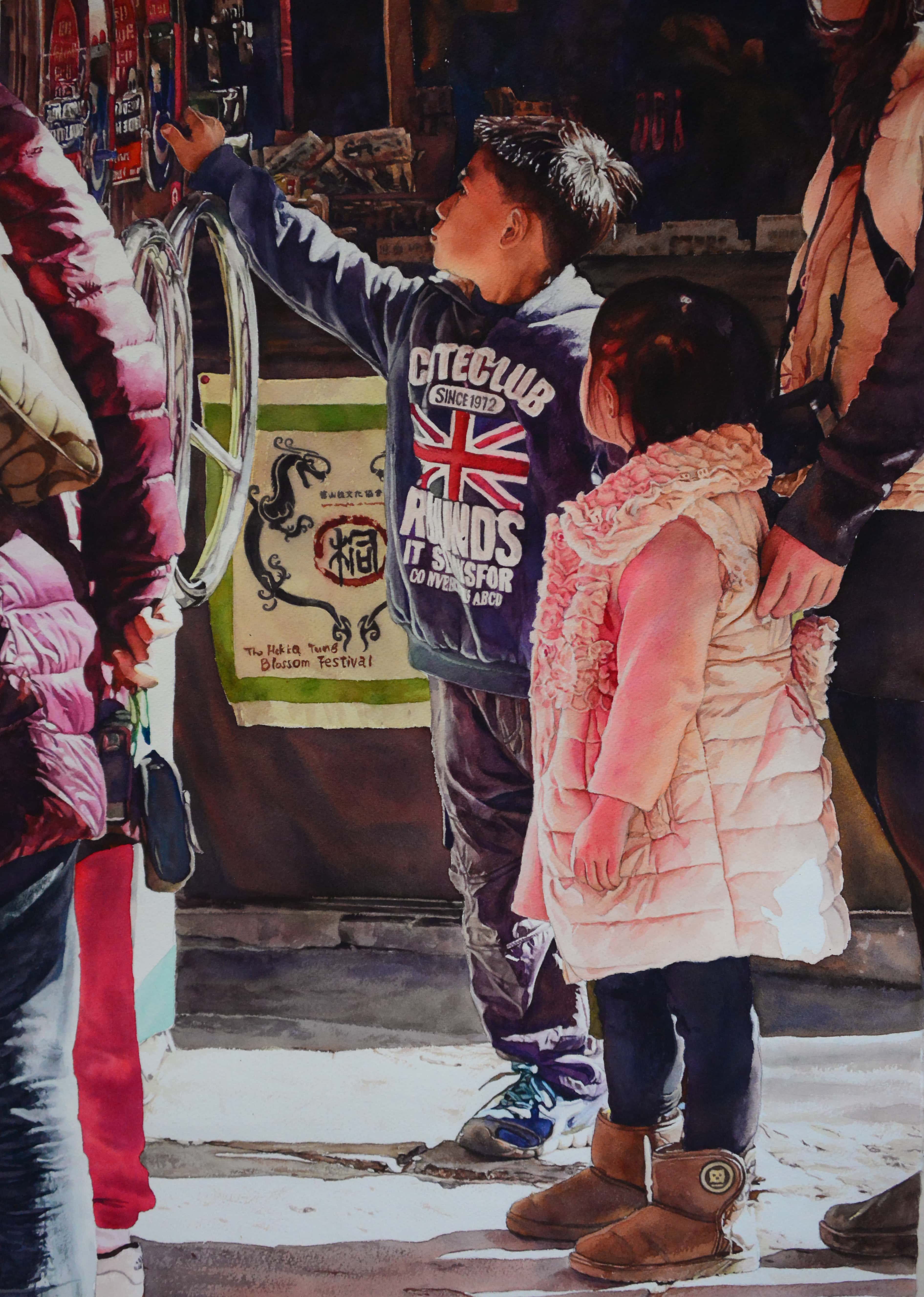 車站角落的小兄妹